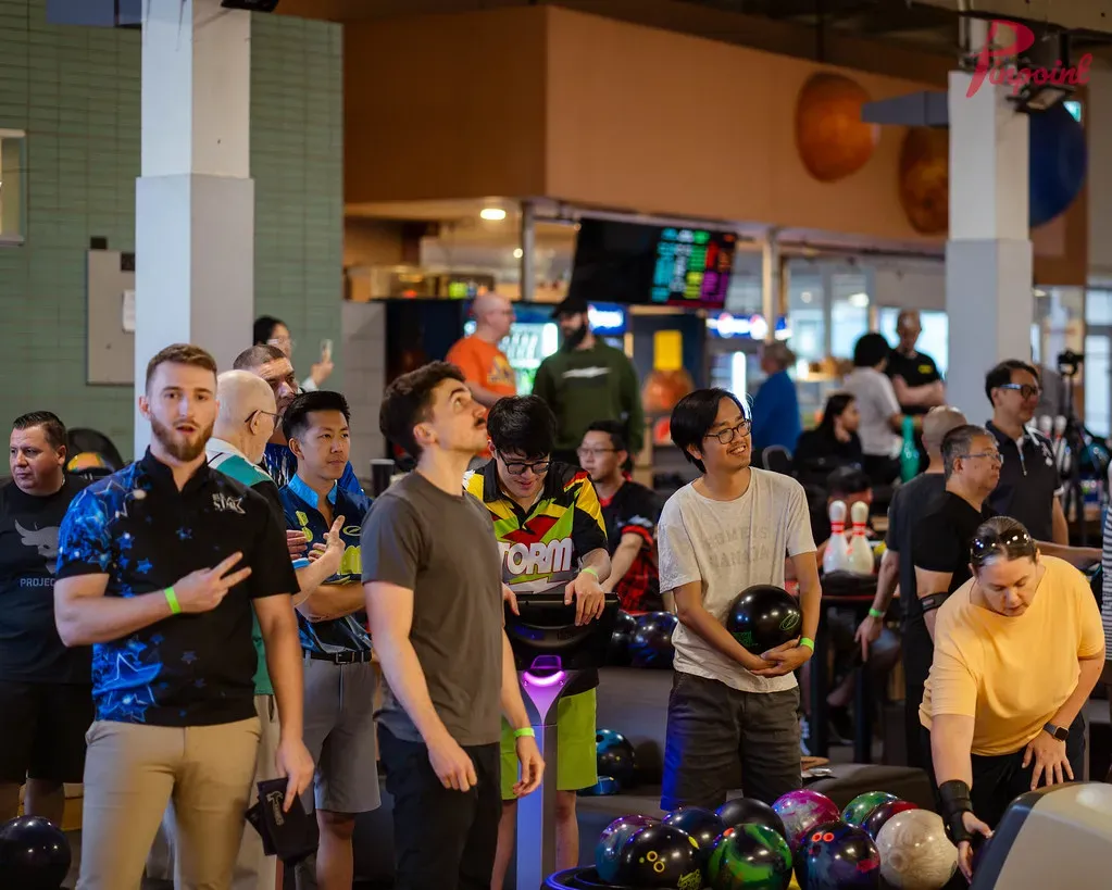 Bowlers at a Pinpoint Bowl clinic